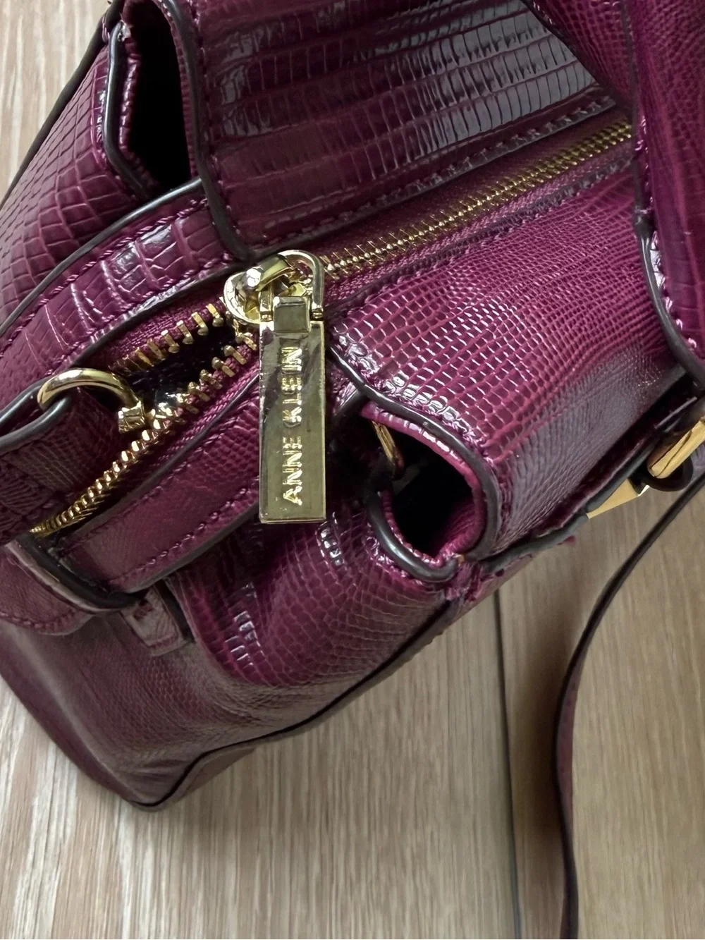 Anne Klein stylish wine